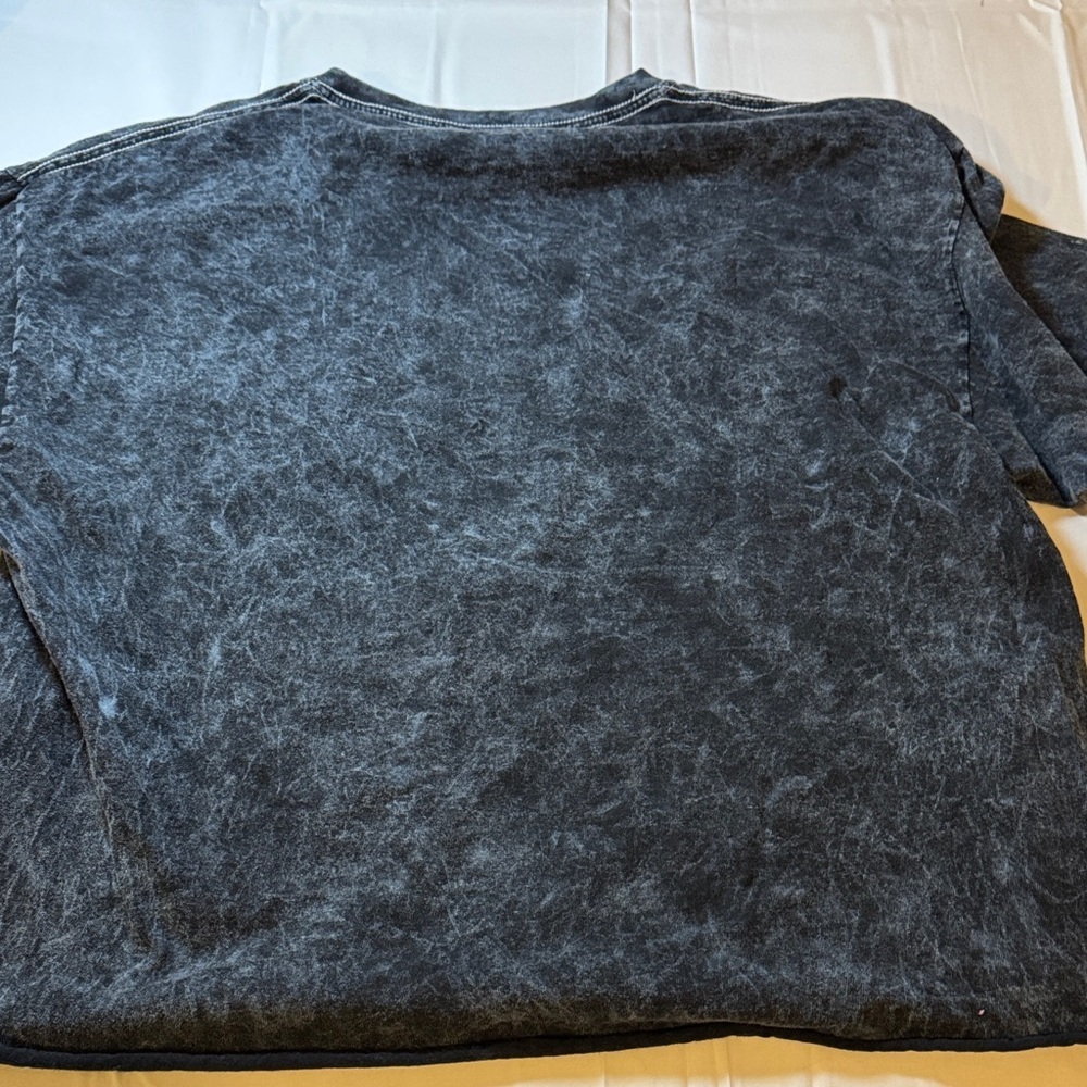 FRIENDS Washed Black Graphic Tee Large - Picture 8 of 10